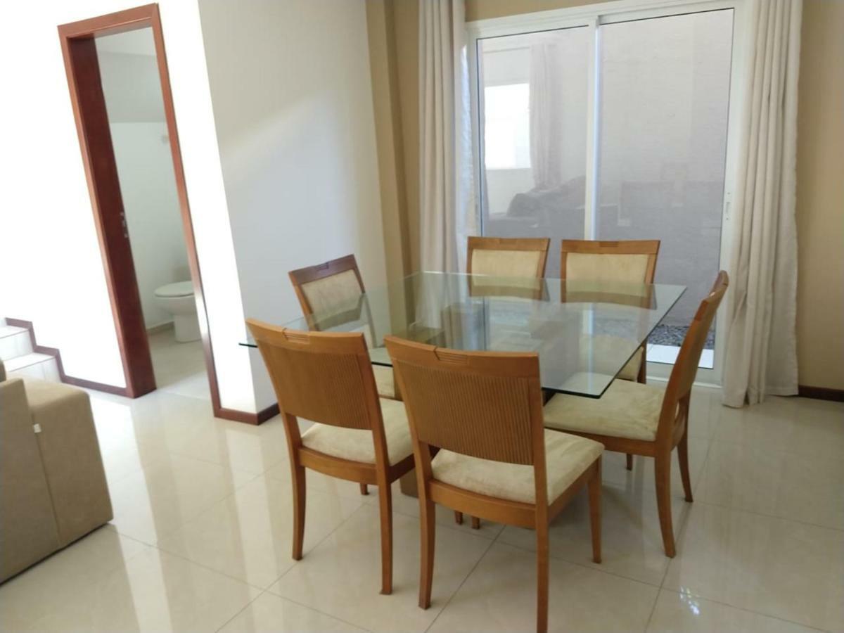 Casa Curitiba 120m² (1 Suíte e 2 Quartos) com garagem em condomínio Exterior foto